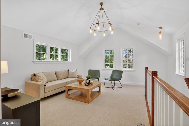 2921 LEGATION ST NW, Washington, DC 20015