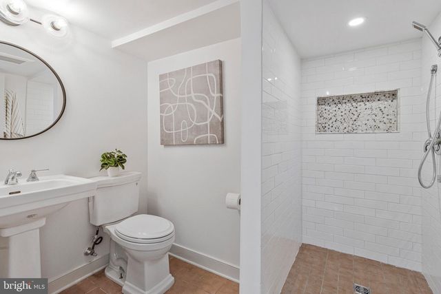 2921 LEGATION ST NW, Washington, DC 20015