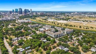 957 Woods Avenue, Fort Worth, TX 76102