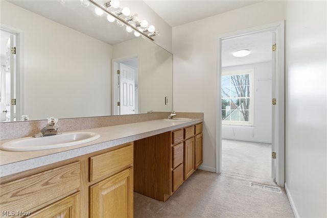 25684 Tryon Road, Oakwood Village, OH 44146