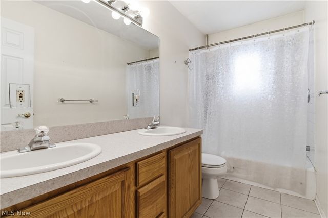 25684 Tryon Road, Oakwood Village, OH 44146