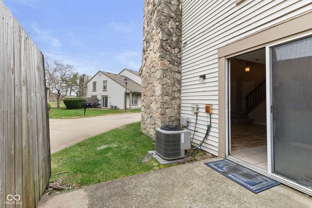 3025 Arrow Wood Lane, Indianapolis, IN 46214