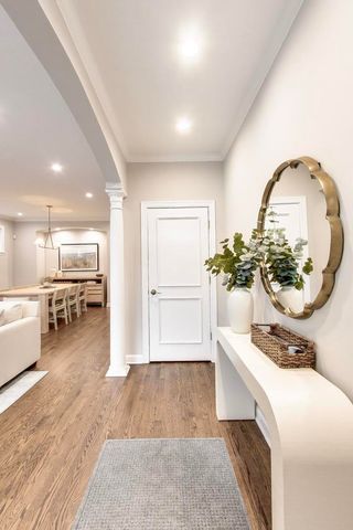 2720 N Magnolia Avenue, Chicago, IL 60614