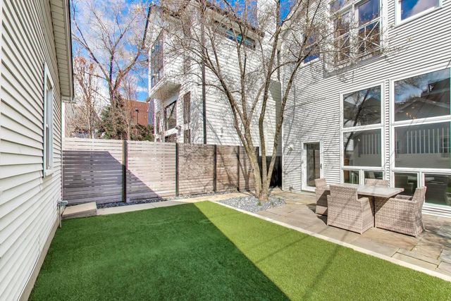 2720 N Magnolia Avenue, Chicago, IL 60614