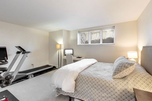 2720 N Magnolia Avenue, Chicago, IL 60614
