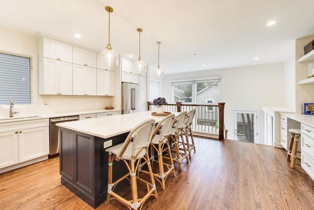 2720 N Magnolia Avenue, Chicago, IL 60614