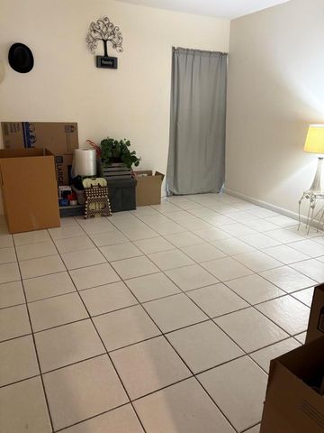 26 Golf'S Edge B, West Palm Beach, FL 33417