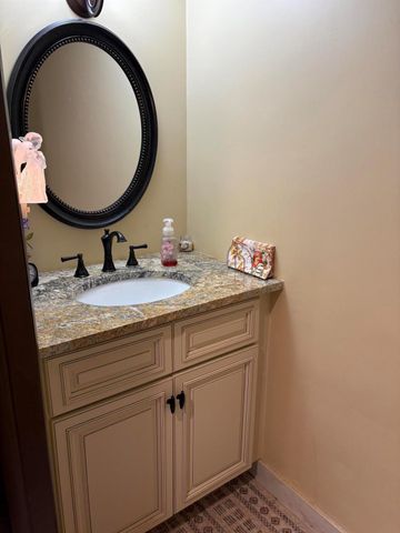 26 Golf'S Edge B, West Palm Beach, FL 33417