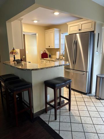 26 Golf'S Edge B, West Palm Beach, FL 33417