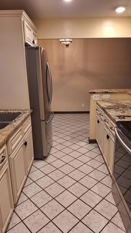 26 Golfs Edge B, West Palm Beach, FL 33417