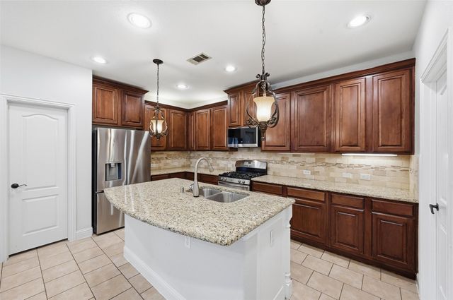 6284 Sun Ray Drive, Denton, TX 76208