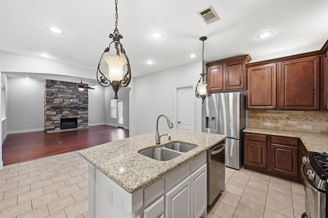 6284 Sun Ray Drive, Denton, TX 76208