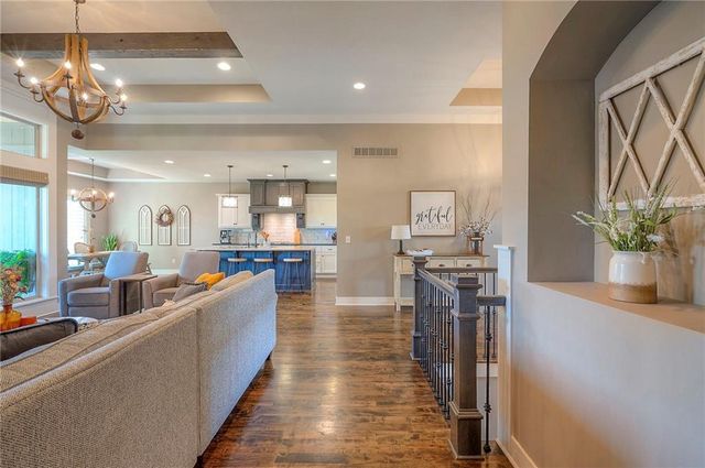 205 SW Mackenzie Drive, Lee's Summit, MO 64081