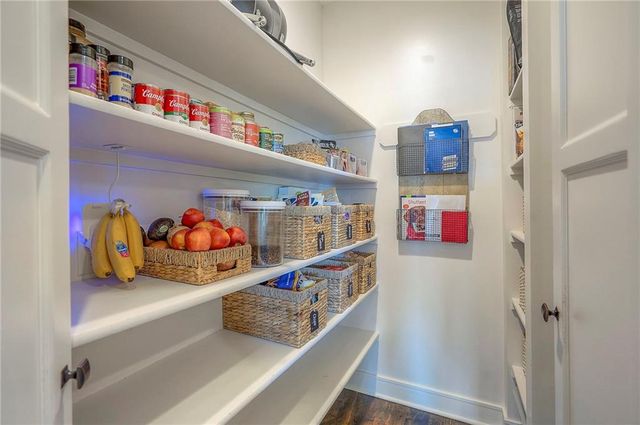 205 SW Mackenzie Drive, Lee's Summit, MO 64081