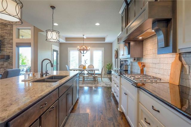 205 SW Mackenzie Drive, Lee's Summit, MO 64081