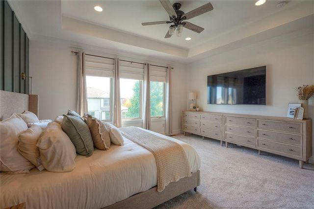 205 SW Mackenzie Drive, Lee's Summit, MO 64081