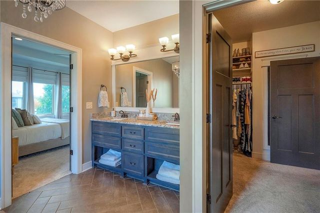 205 SW Mackenzie Drive, Lee's Summit, MO 64081