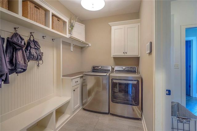 205 SW Mackenzie Drive, Lee's Summit, MO 64081