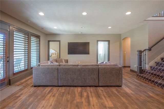 205 SW Mackenzie Drive, Lee's Summit, MO 64081