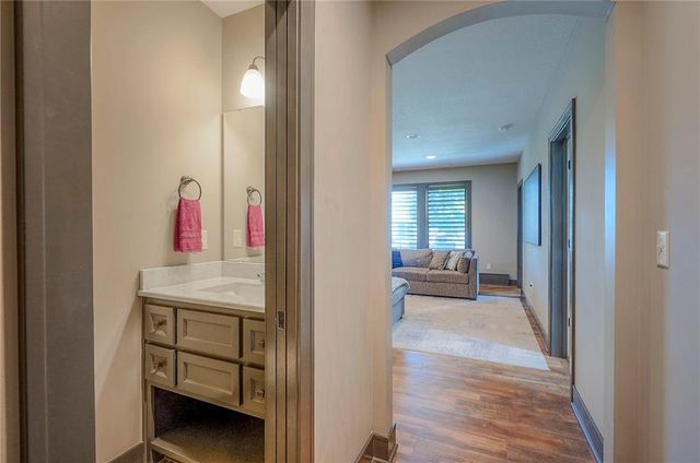 205 SW Mackenzie Drive, Lee's Summit, MO 64081