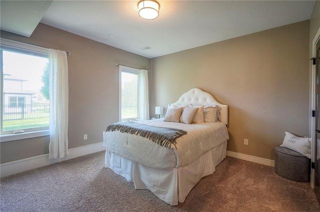 205 SW Mackenzie Drive, Lee's Summit, MO 64081