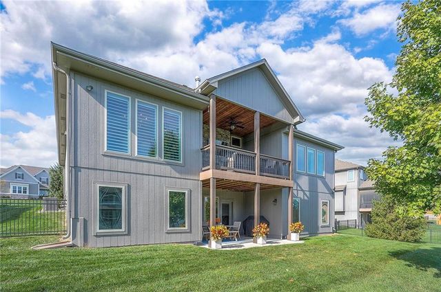 205 SW Mackenzie Drive, Lee's Summit, MO 64081