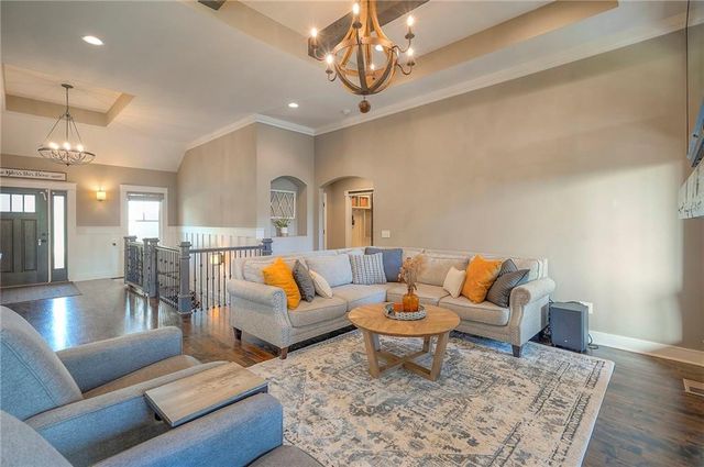 205 SW Mackenzie Drive, Lee's Summit, MO 64081