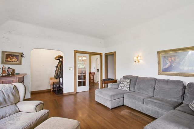 4351 63rd St, Sacramento, CA 95820