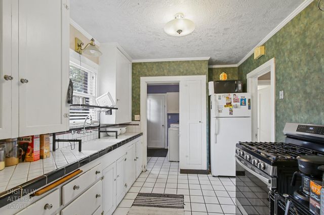 4351 63rd St, Sacramento, CA 95820