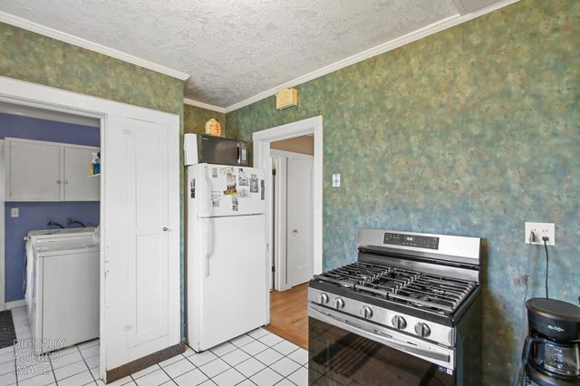 4351 63rd St, Sacramento, CA 95820