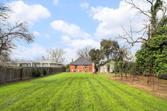 4351 63rd St, Sacramento, CA 95820