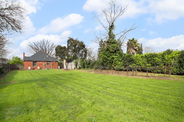 4351 63rd St, Sacramento, CA 95820