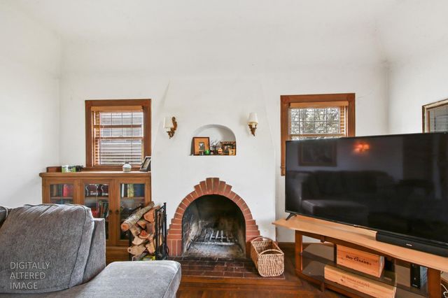 4351 63rd St, Sacramento, CA 95820