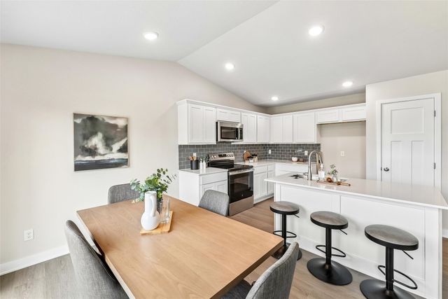 723 W Wright Road, Norwalk, IA 50211
