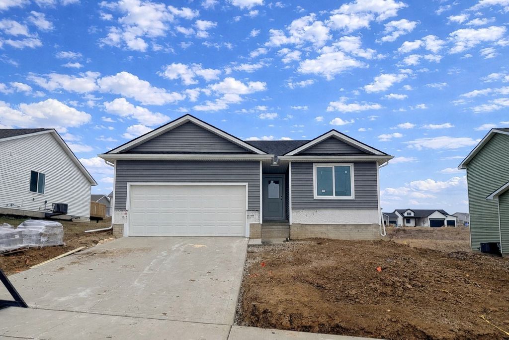 723 W Wright Road, Norwalk, IA 50211