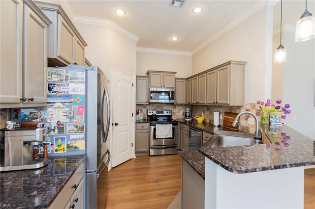 2643 N Sierra Avenue, Fayetteville, AR 72703