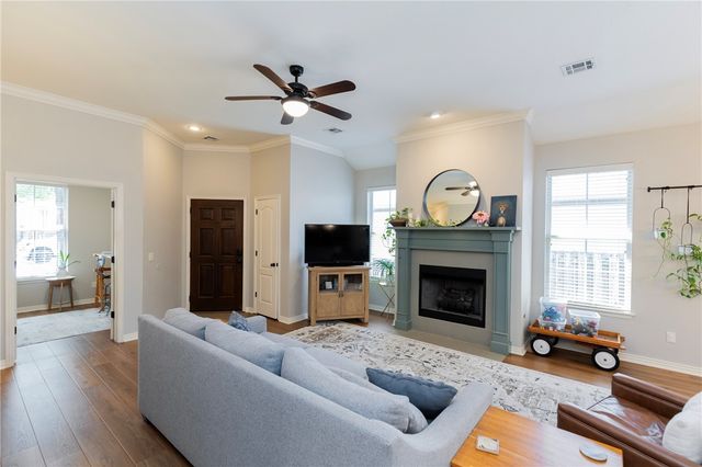 2643 N Sierra Avenue, Fayetteville, AR 72703
