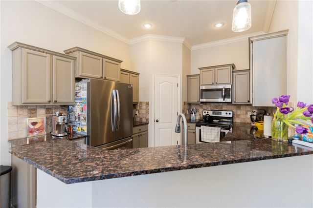 2643 N Sierra Avenue, Fayetteville, AR 72703