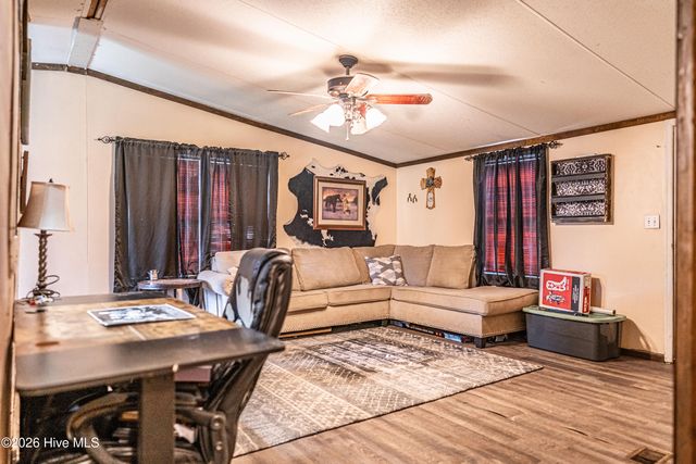 188 Willow Pond Drive, Hamlet, NC 28345