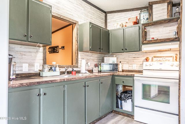 188 Willow Pond Drive, Hamlet, NC 28345