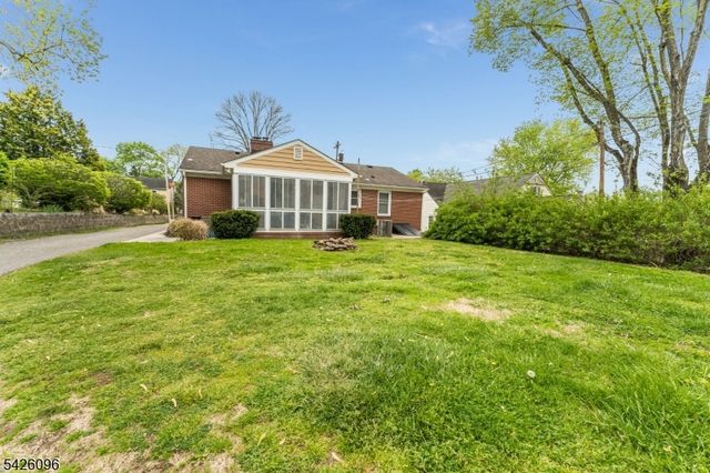 9 Broad St, Stockton Boro, NJ 08559