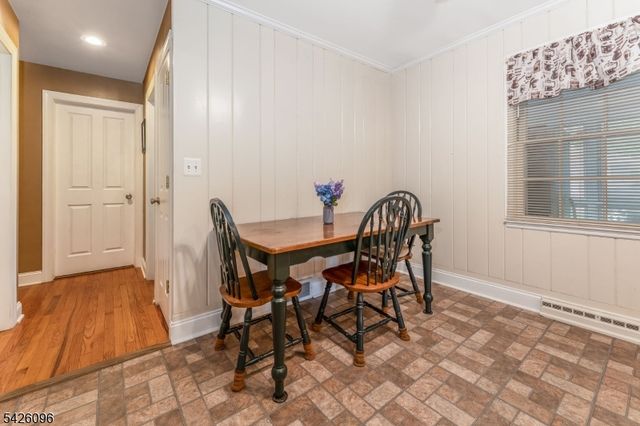 9 Broad St, Stockton Boro, NJ 08559