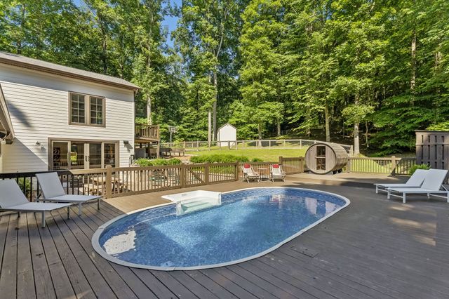 9033 Old Charlotte Pike, Pegram, TN 37143