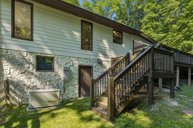 9033 Old Charlotte Pike, Pegram, TN 37143
