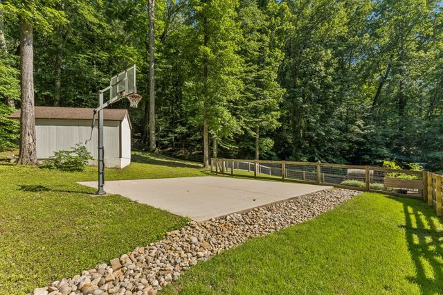 9033 Old Charlotte Pike, Pegram, TN 37143