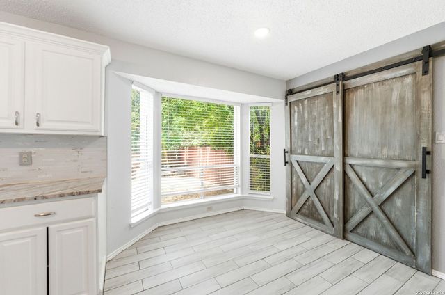 9219 BIG BETHEL DR, San Antonio, TX 78240