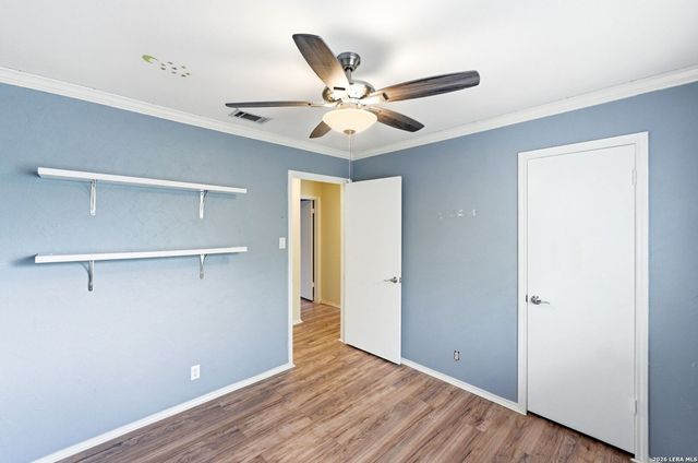 9219 BIG BETHEL DR, San Antonio, TX 78240