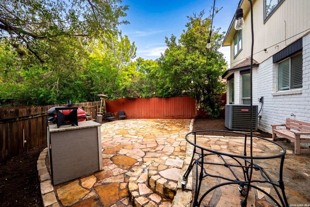 9219 BIG BETHEL DR, San Antonio, TX 78240