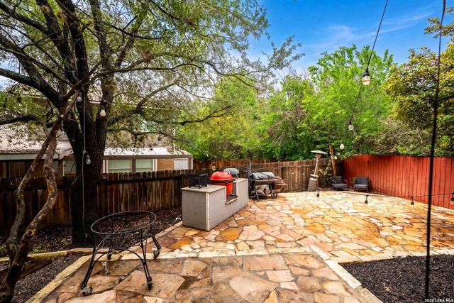 9219 BIG BETHEL DR, San Antonio, TX 78240