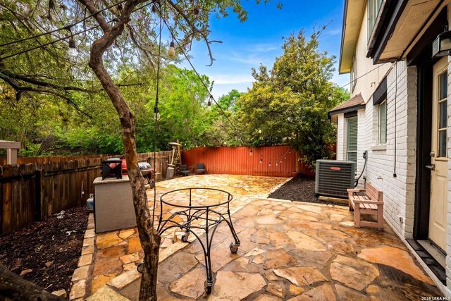 9219 BIG BETHEL DR, San Antonio, TX 78240